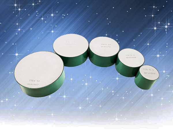 High performance metal oxide resistor